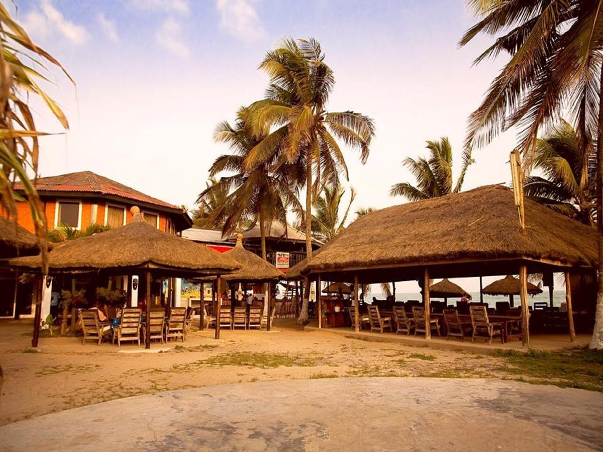 Oasis Beach Resort Cape Coast Exterior photo